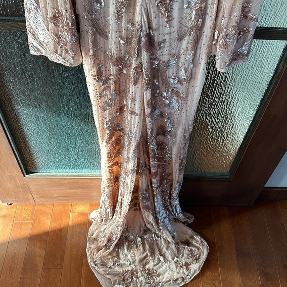 Mac Duggal SEQUINED FAUX WRAP SPLIT LONG SLEEVE GOWN size 4 NEW $598 - Picture 13 of 17